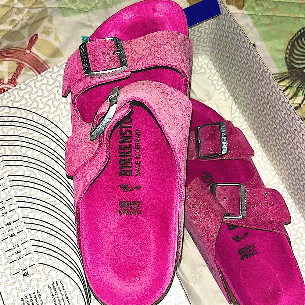 NWT SPECIAL ED/SOLD OUT BIRKENSTOCK ARIZONA SHIMMERING FUSCHIA SUEDE SANDALS